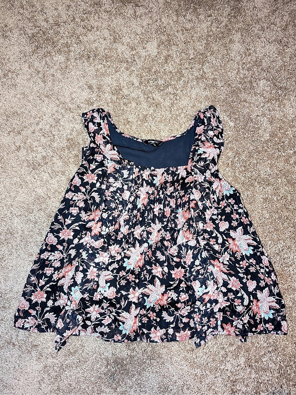☘️ Express Floral Tank Top in Navy Blue & Pink Size Small